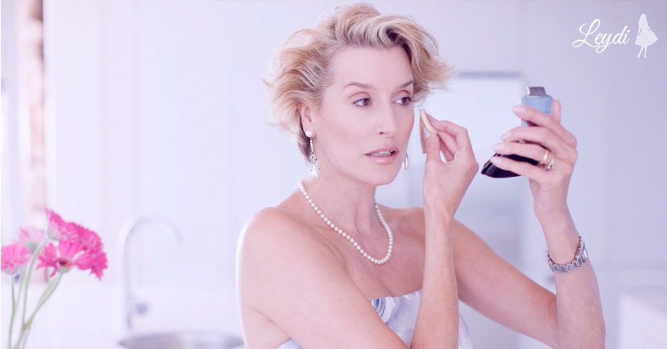 "Yağlı ciltler için fondöten seçimi