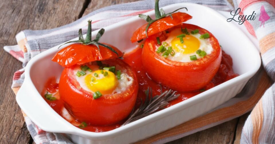 “Yumurtalı pomidor dolması